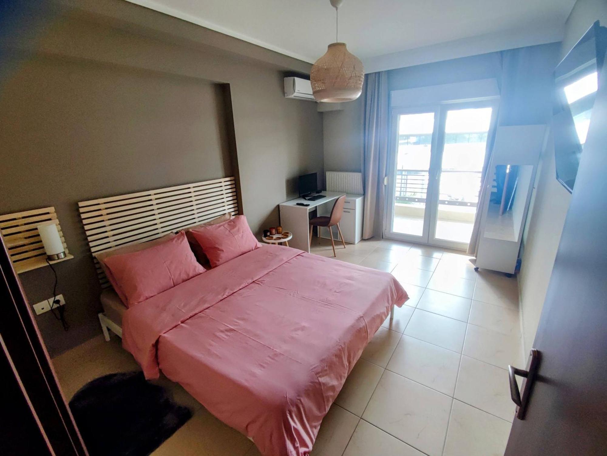 Cozy Apt! Friends & Family - Private Paid Parking سالونيك المظهر الخارجي الصورة