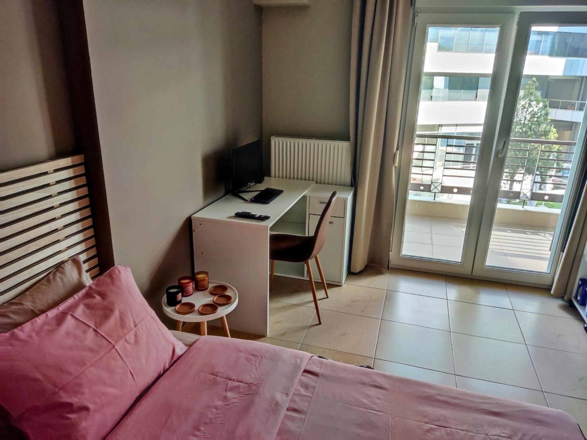 Cozy Apt! Friends & Family - Private Paid Parking سالونيك المظهر الخارجي الصورة