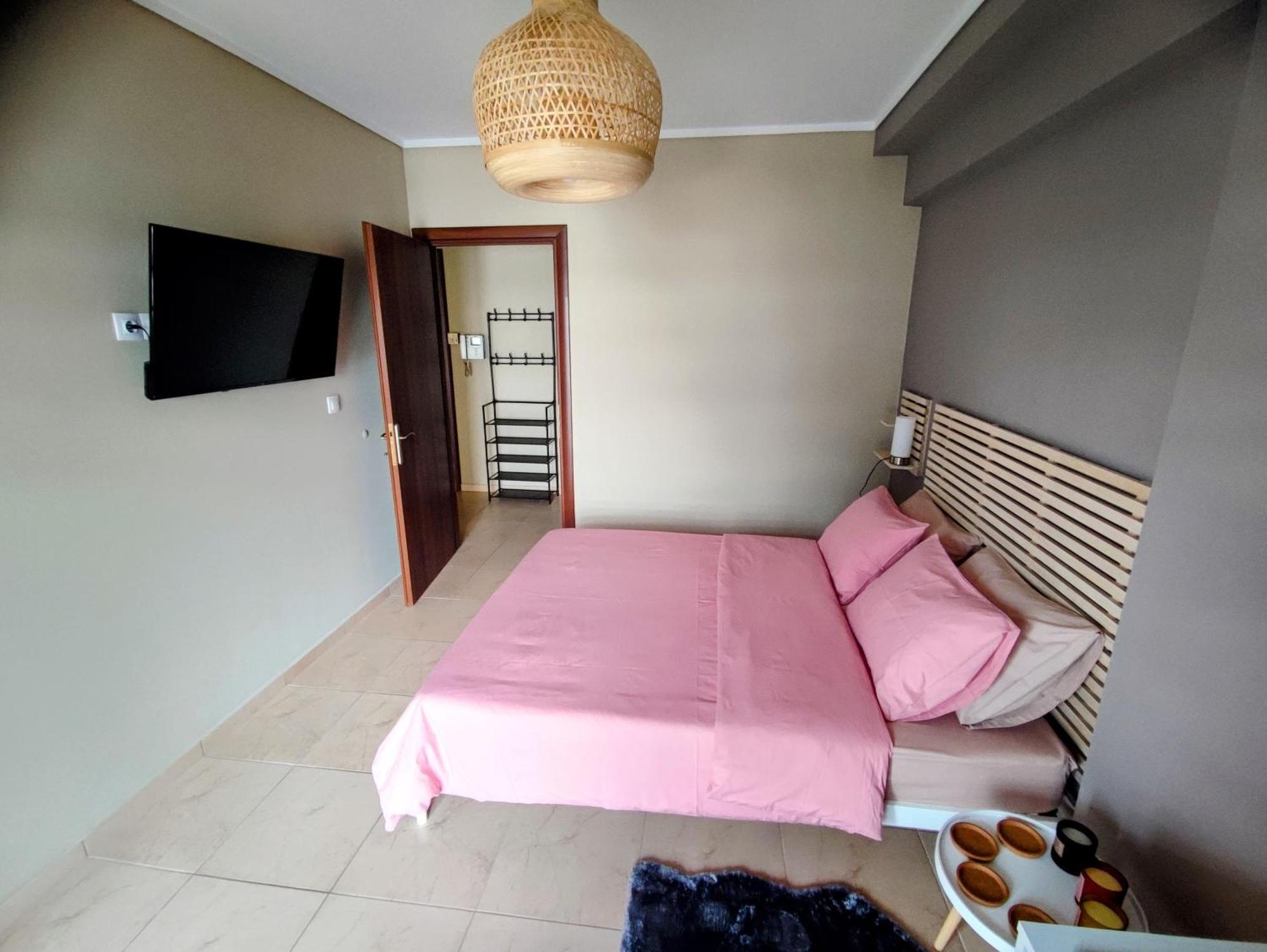 Cozy Apt! Friends & Family - Private Paid Parking سالونيك المظهر الخارجي الصورة